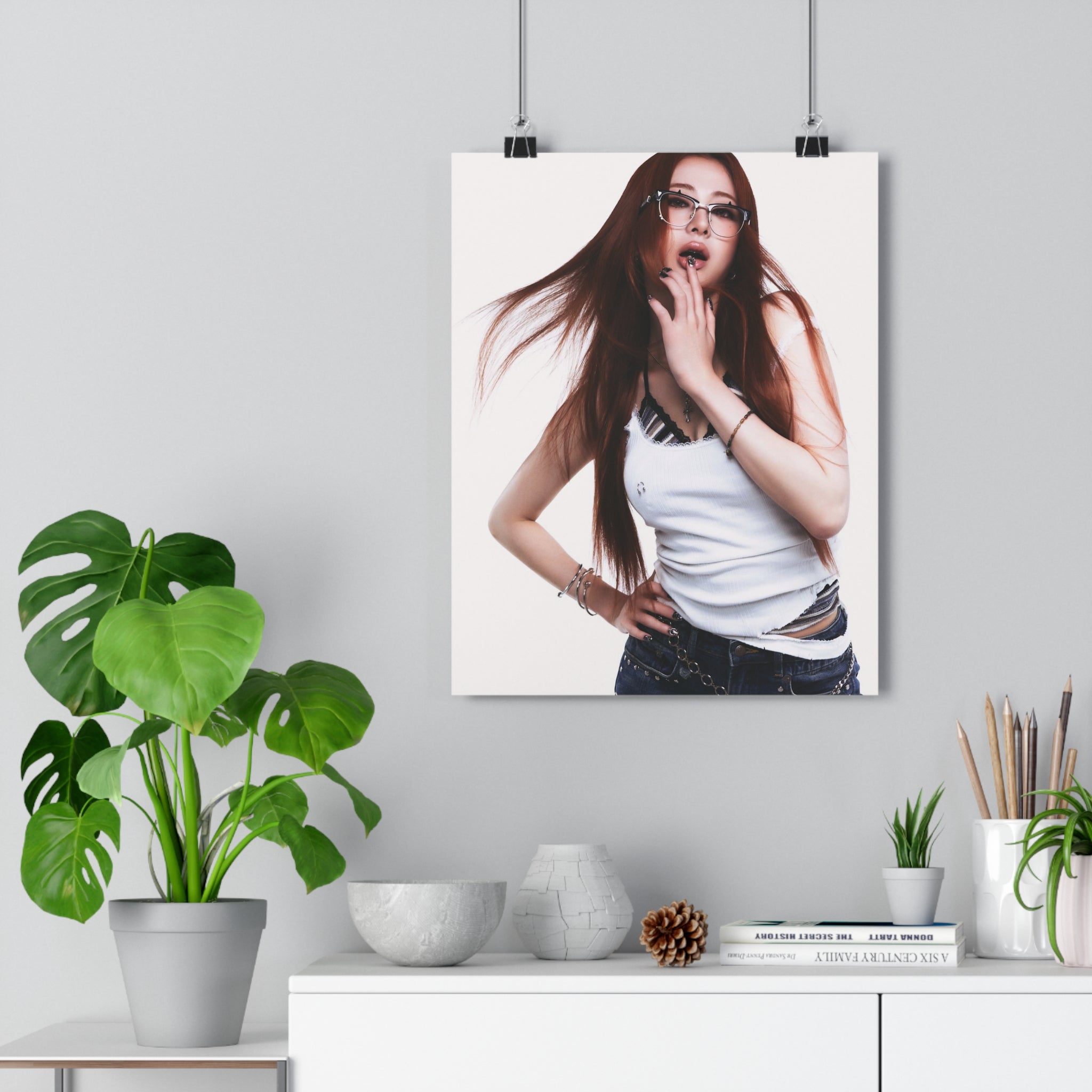 Lesserafim Yunjin Paper Poster